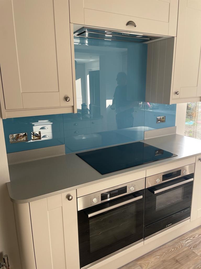 Bespoke coloured glass splashback